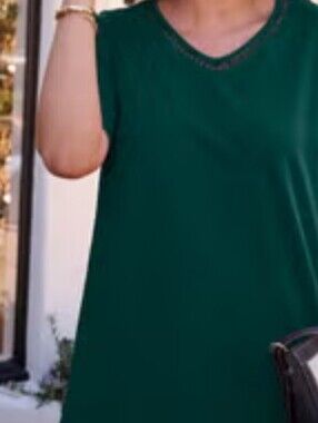 Catherines Emerald Green V-Neck Short Sleeve Blouse